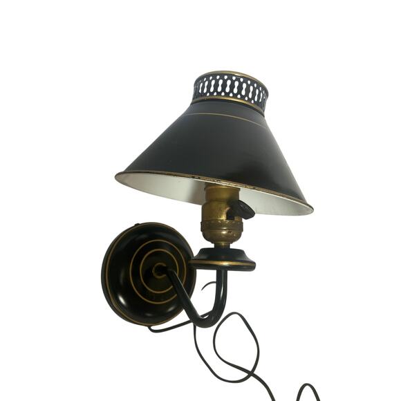 Vintage Toleware Metal Wall Light Black Gold Colonial Style French MCM 50s 60s - Picture 3 of 8